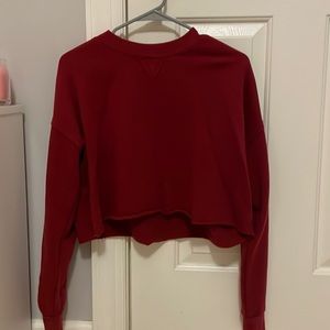 Red cropped crewneck